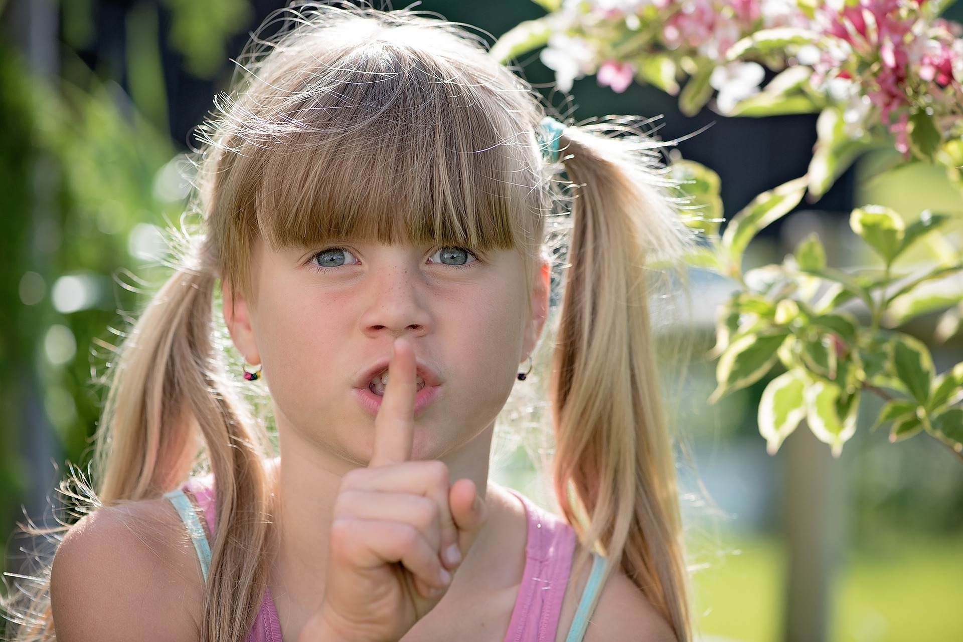 a child learning how to pronounce the shh sound